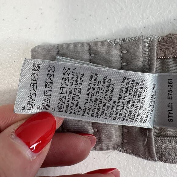 Elle Macpherson 32DD Intimates Bra Women’s Lace Underwire Balconette E75-261 - Picture 13 of 16